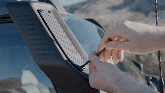 2022 Ford Bronco® Everglades™ gif 16x9